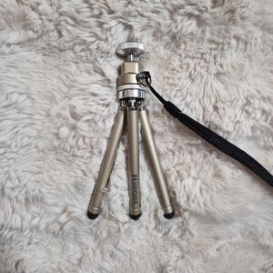 Hakuba Mini Camera Tripod 6" Extendable Leg Length Swivel Head Soft Feet ✨️💫